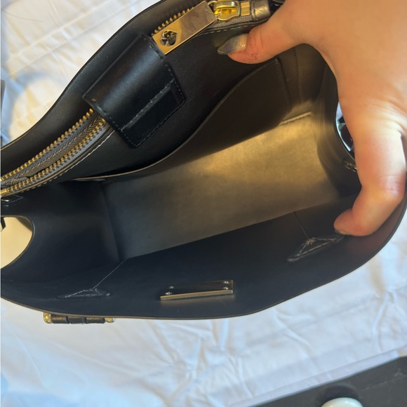 Kate Spade Black Leather Shoulder Bag Gold Hardware - Picture 3 of 7